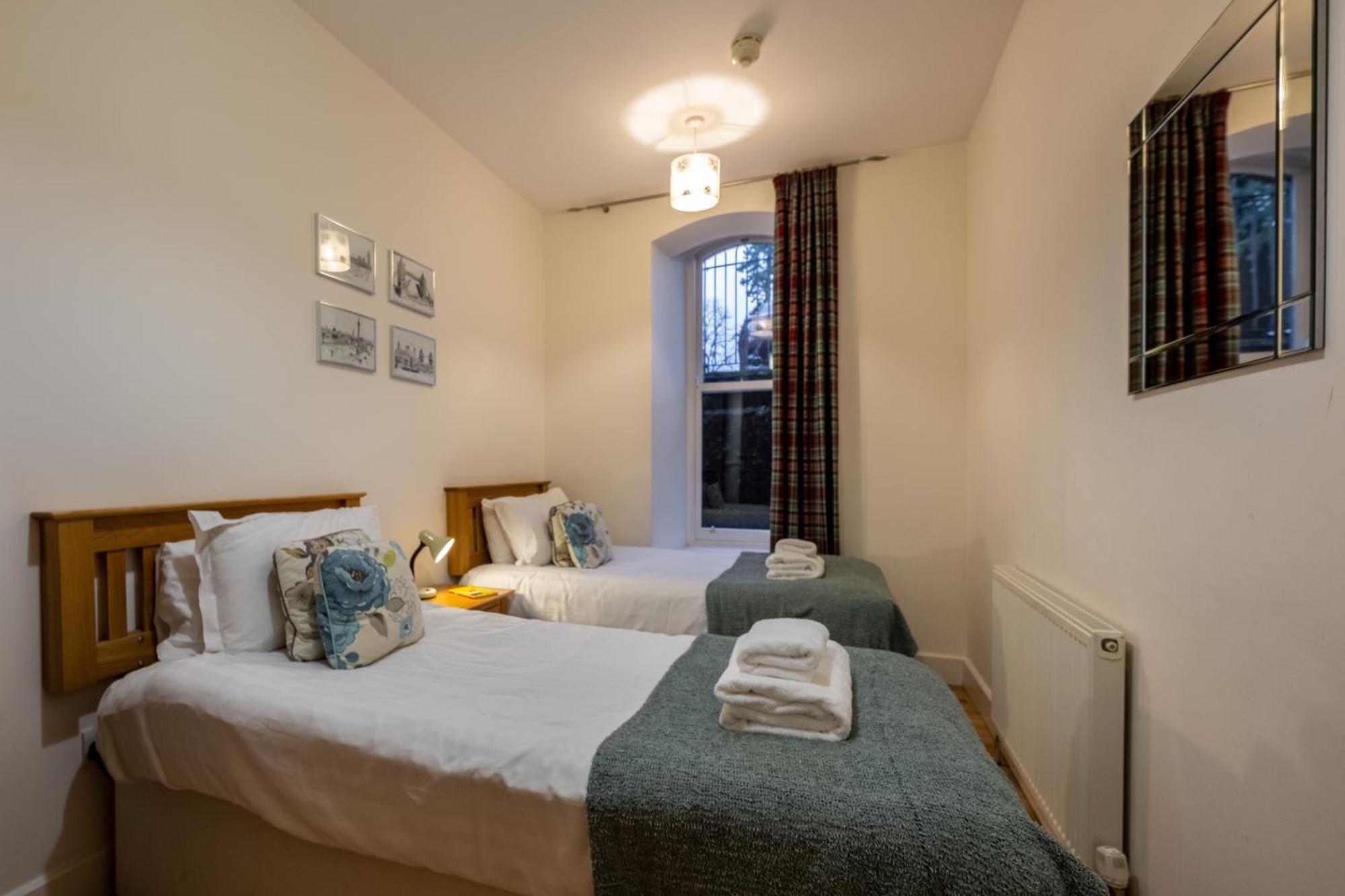 Noble Apartment - Highland Club Fort Augustus Exterior photo